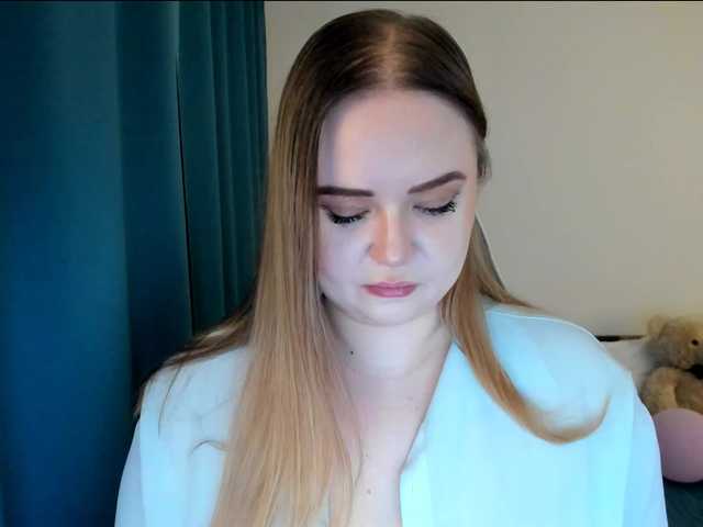 MishaLips's BongaCams show and profile