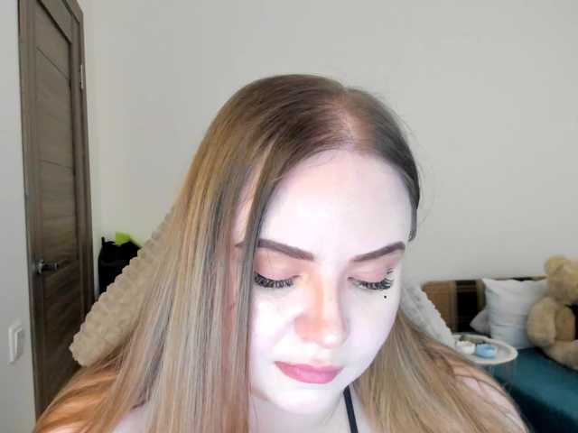 MishaLips's BongaCams show and profile