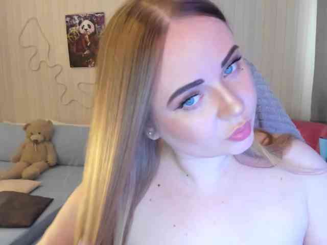 Shy_foxY webcam