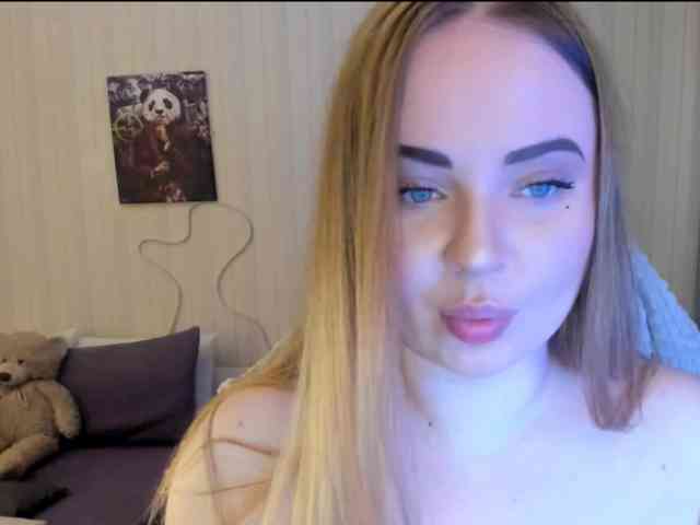 Shy_foxY webcam