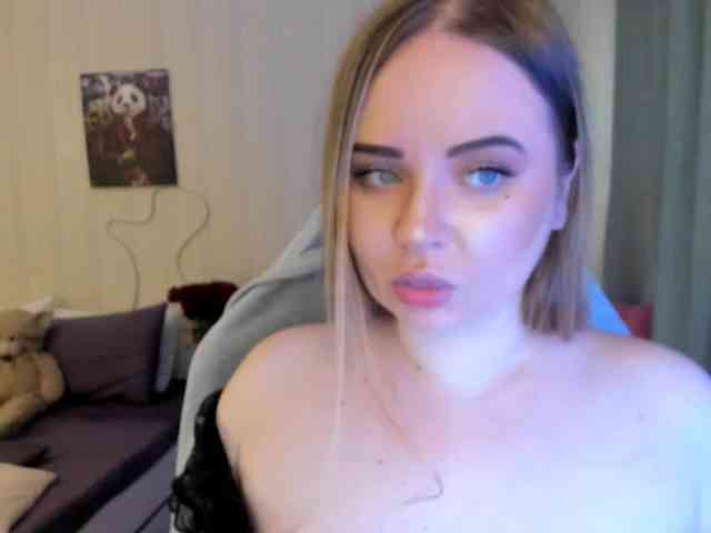 Shy_foxY webcam