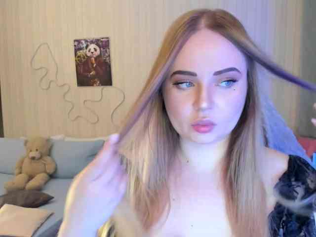 Shy_foxY webcam