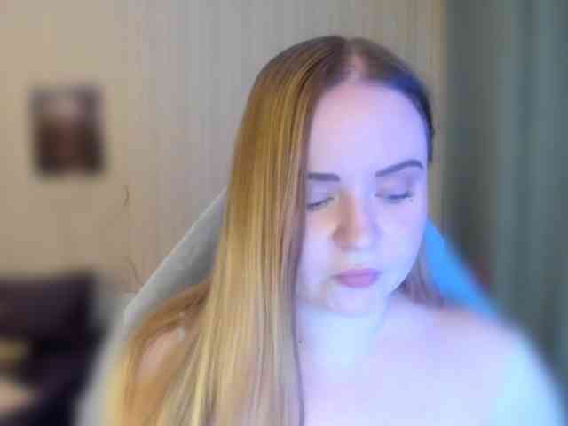 Shy_foxY webcam
