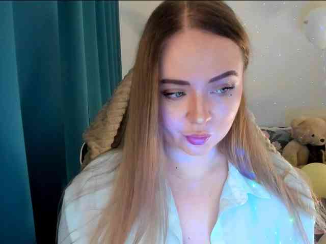Shy_foxY webcam