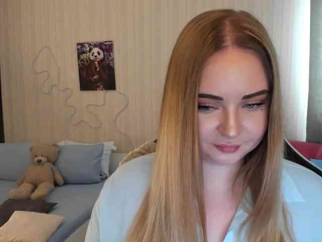 Shy_foxY webcam