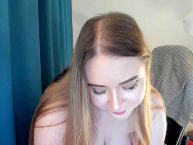 Shy_foxY webcam