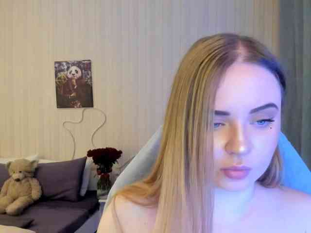 Shy_foxY webcam