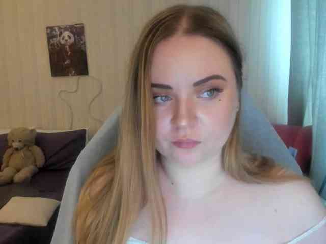 Shy_foxY webcam