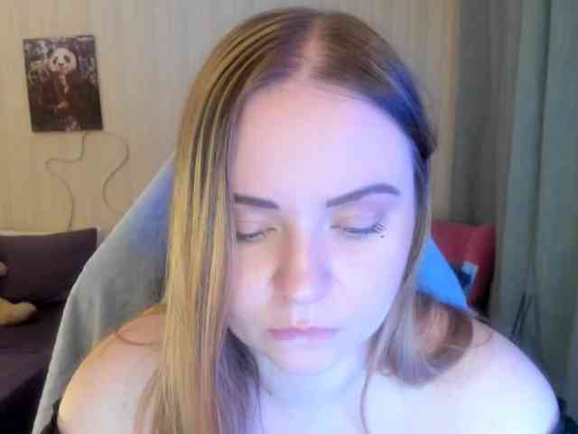 Shy_foxY webcam