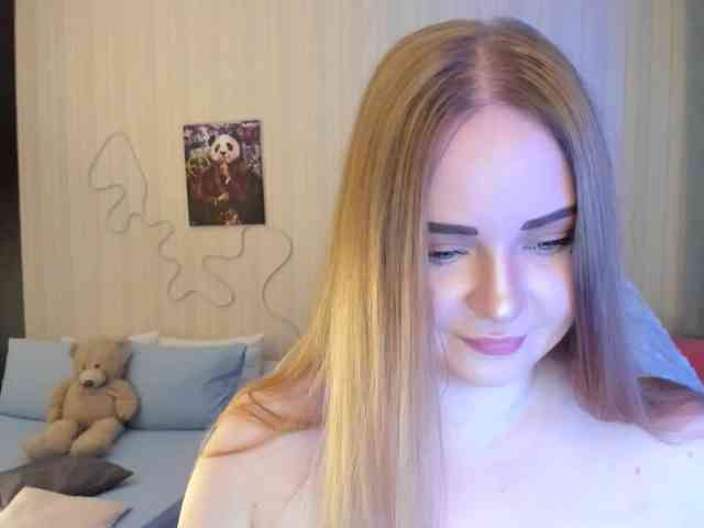 Shy_foxY webcam