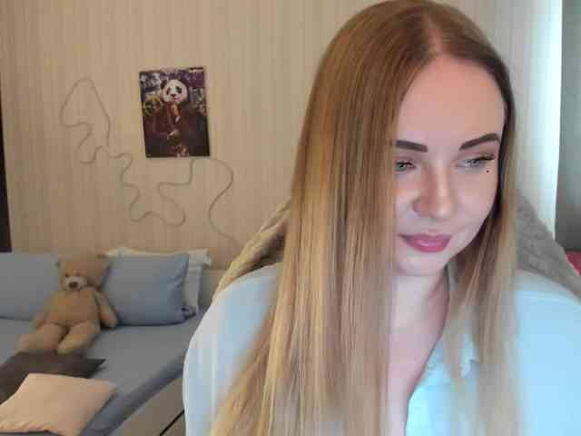 Shy_foxY webcam