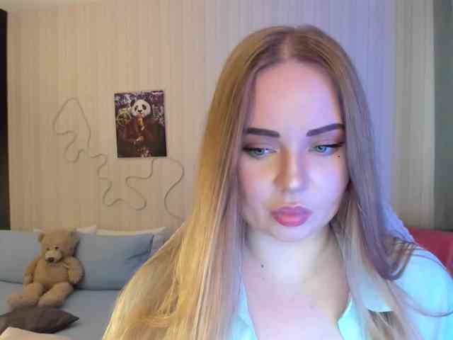 Shy_foxY webcam
