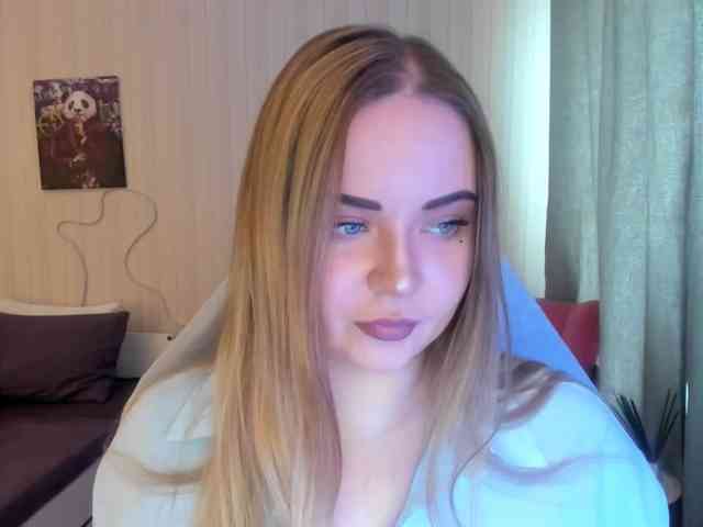 live sex chats MishaLips