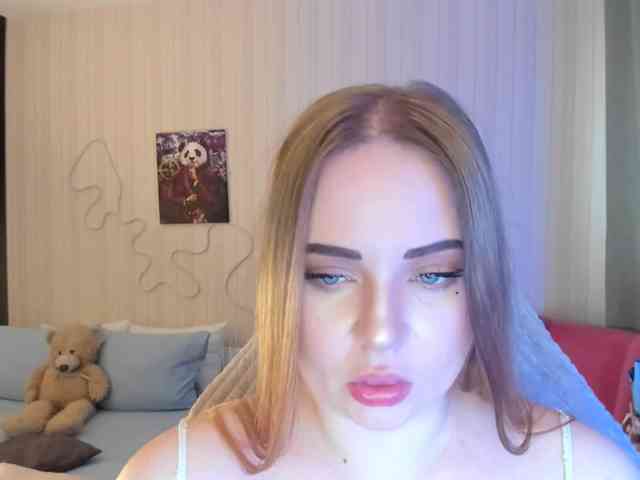 Shy_foxY webcam