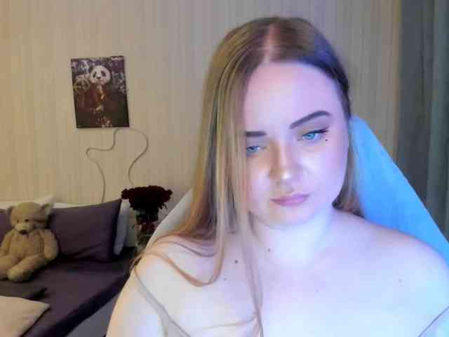 Shy_foxY webcam