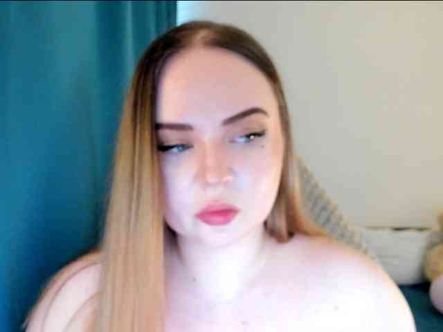 MishaLips Live Webcam on BongaCams