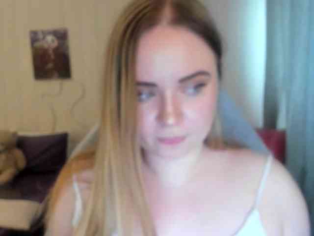 Shy_foxY webcam
