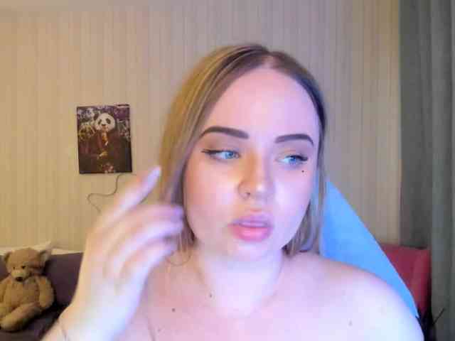 Shy_foxY webcam