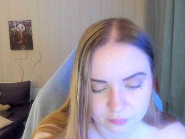 Shy_foxY webcam