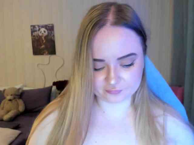 Shy_foxY webcam