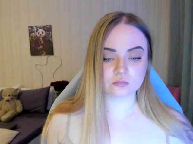 Shy_foxY webcam