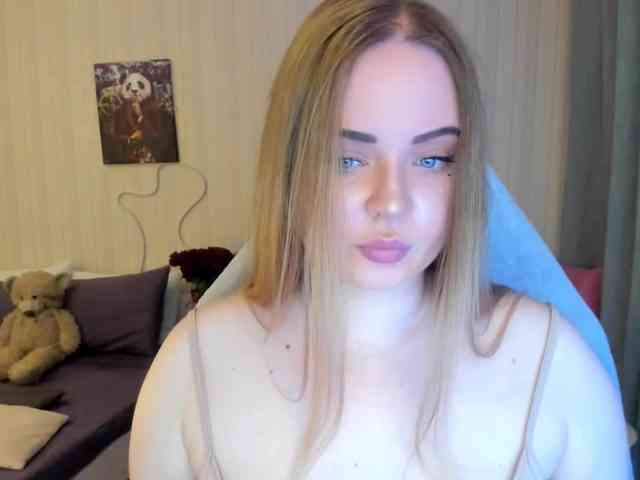Shy_foxY webcam