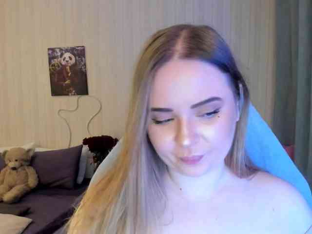 Shy_foxY webcam