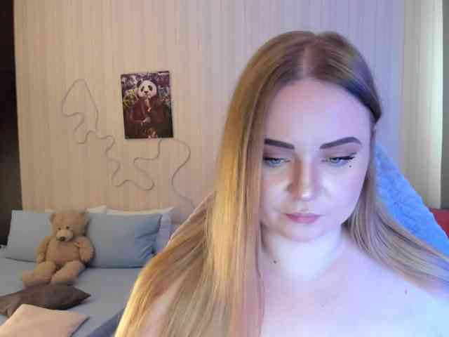 Shy_foxY webcam