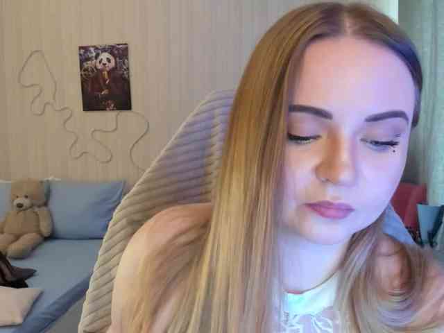 Shy_foxY webcam