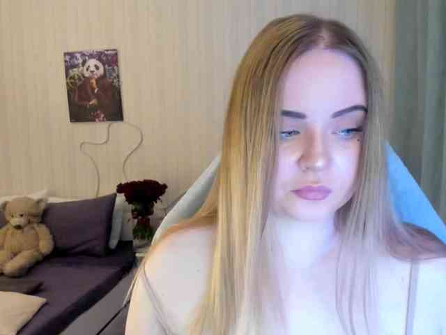 Shy_foxY webcam