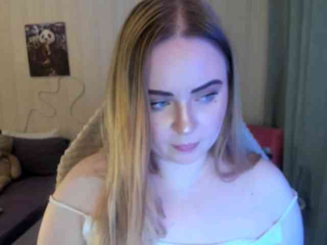 Shy_foxY webcam