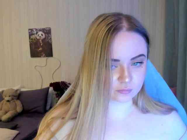 Shy_foxY webcam