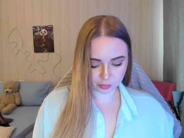 Shy_foxY webcam