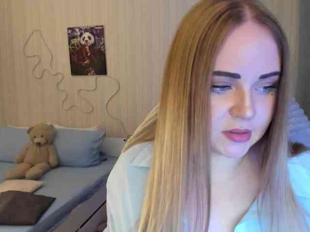 MishaLips Live Webcam on BongaCams