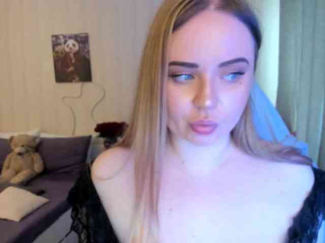 Shy_foxY webcam