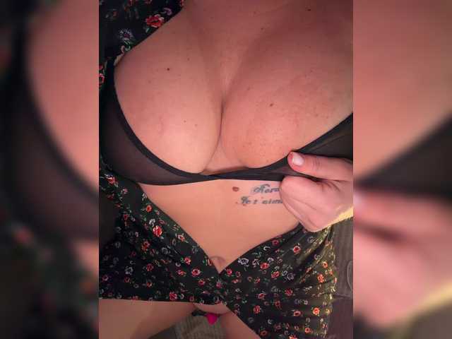 YaroslavaDi's BongaCams show and profile