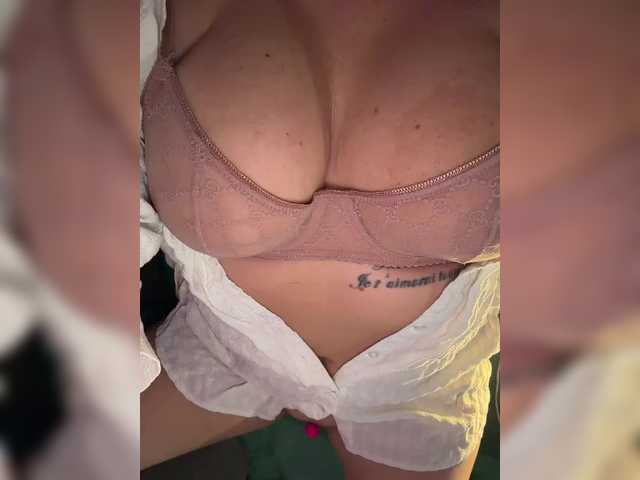 YaroslavaDi's BongaCams show and profile