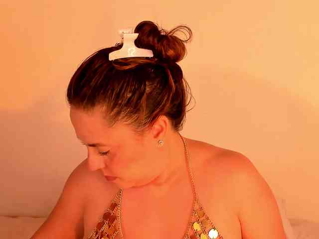 Alessia12- Alessia12-