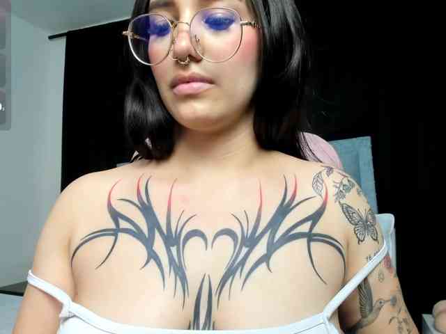 karolina-evans webcam