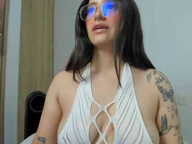 karolina-evans webcam