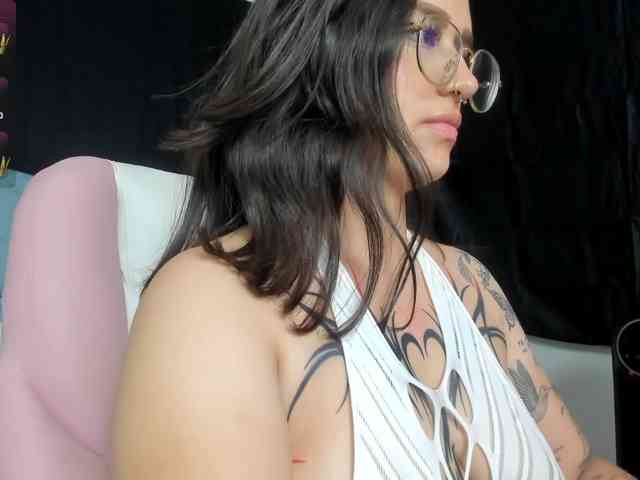 karolina-evans karolina-evans