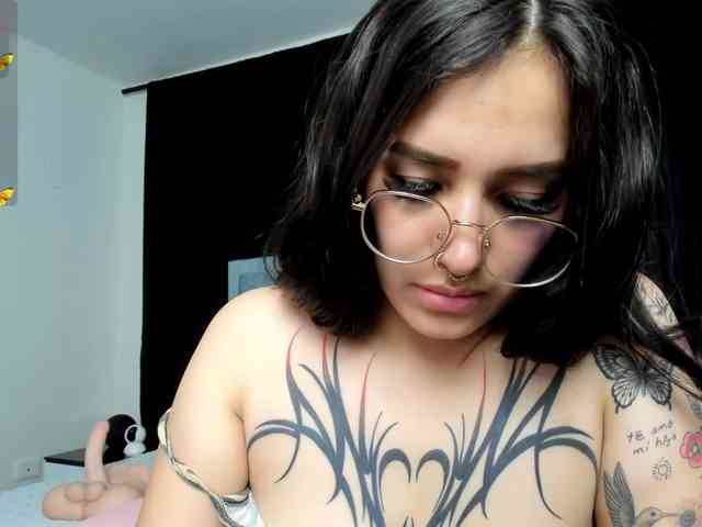 karolina-evans webcam