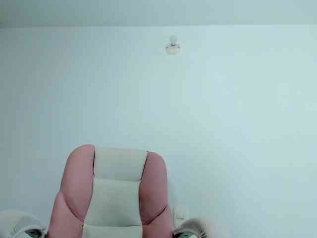 karolina-evans webcam