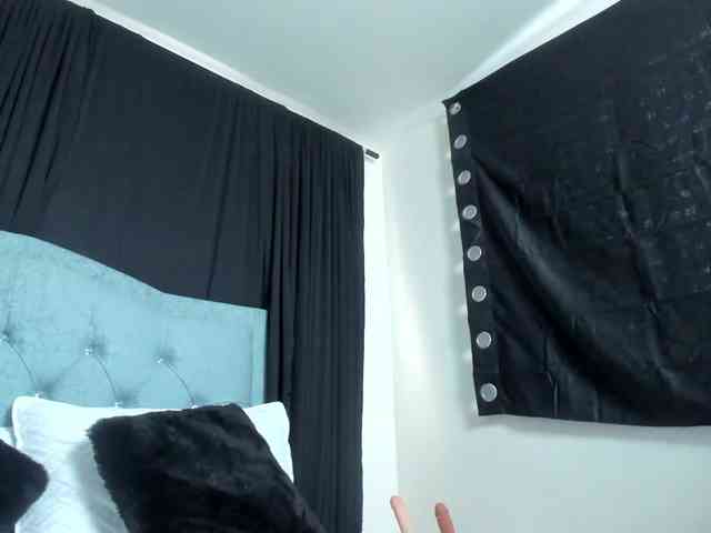 karolina-evans webcam