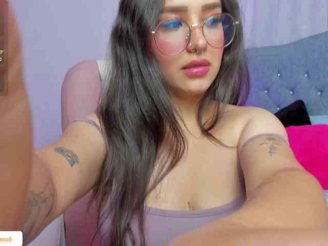 karolina-evans webcam