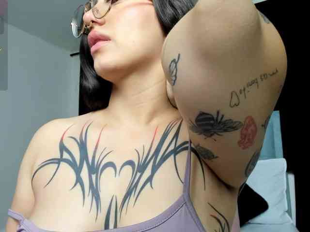 karolina-evans webcam