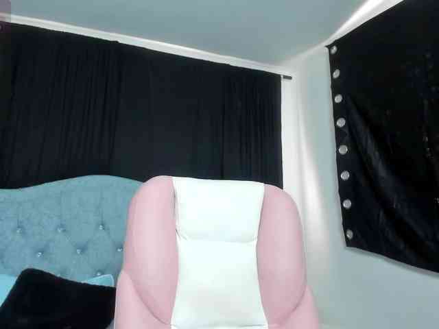 karolina-evans webcam