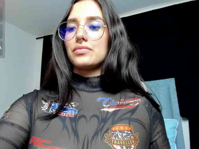 karolina-evans webcam