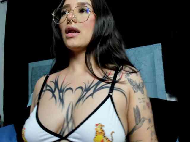 karolina-evans webcam