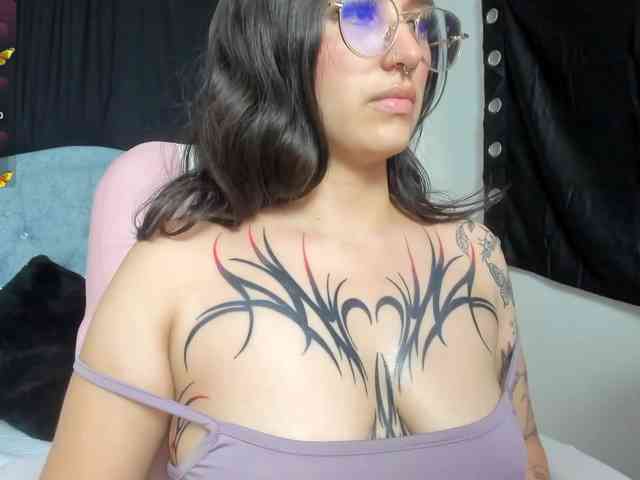 karolina-evans webcam